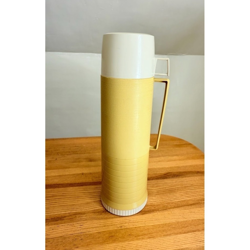 Vintage 1960s Thermos Harvest Gold Hot Cold Vacuum Bottle 32oz Made in USA MCM